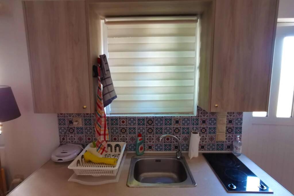 Cosy Guest House With Private Yard Saronida Екстериор снимка