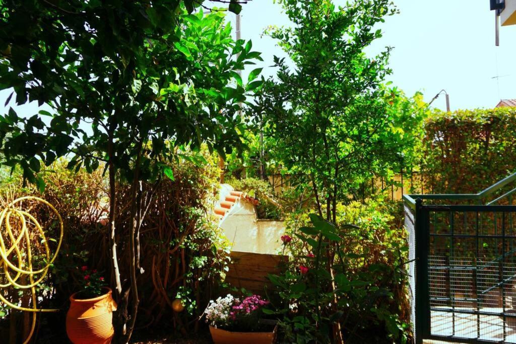Cosy Guest House With Private Yard Saronida Екстериор снимка