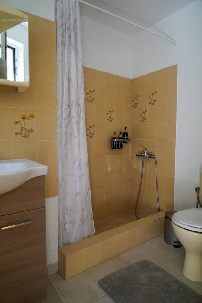 Cosy Guest House With Private Yard Saronida Екстериор снимка