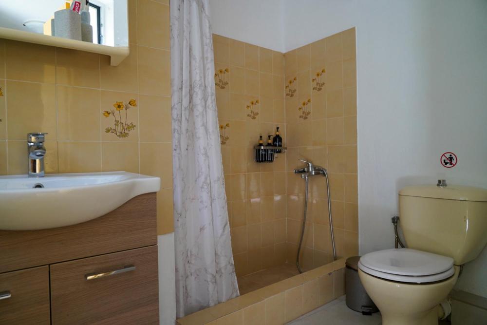 Cosy Guest House With Private Yard Saronida Екстериор снимка